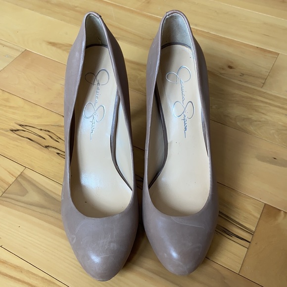 Jessica Simpson Platform Heel - Picture 2 of 5